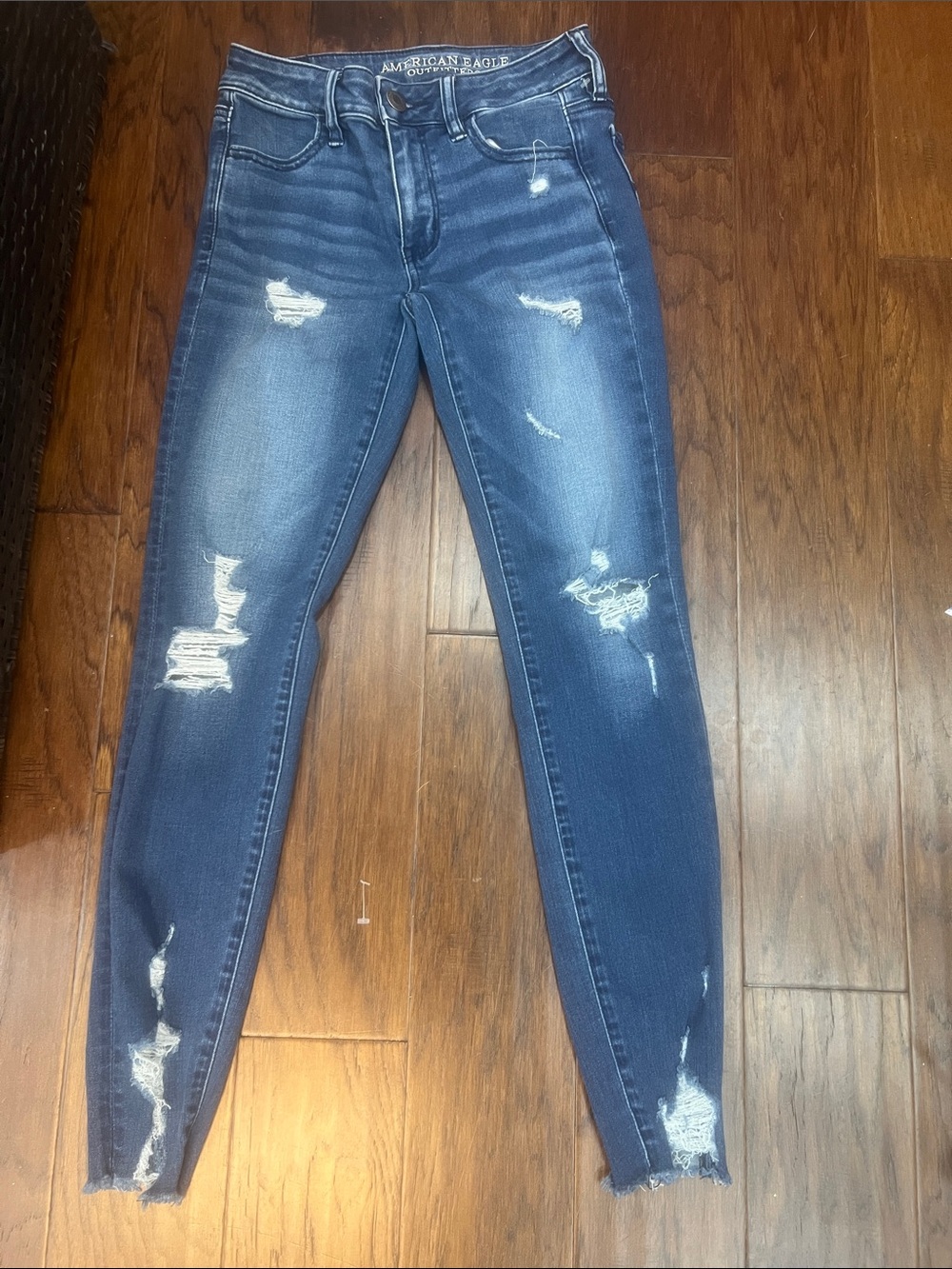 American Eagle Outfitters Women's Distressed Dark Blue Skinny Jeans